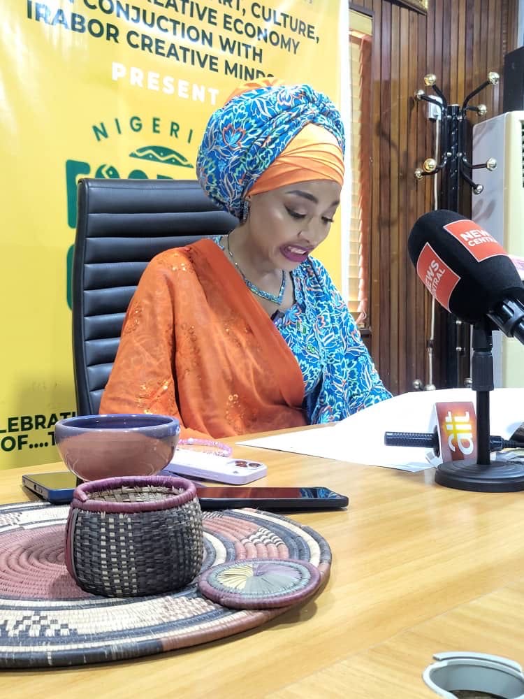 2f957aa7-c218-4052-b596-76a3682fb692