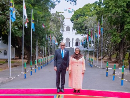 PRES.-SAMIA-PRES-THAMMAN-@-STATE-HOUSE