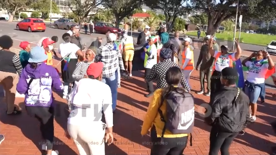 South Africans Rally